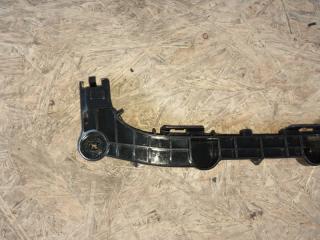 Крепление бампера правое заднее TOYOTA SAI AZK10 52575-75010 3 ракурс