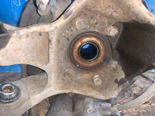 Ступица правая задняя SUBARU LEGACY BN9 FB25 5 ракурс