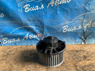 Мотор печки TOYOTA REGIUS RCH41 194000-7171 1 ракурс Мотор печки TOYOTA REGIUS RCH41 194000-7171 1 ракурс