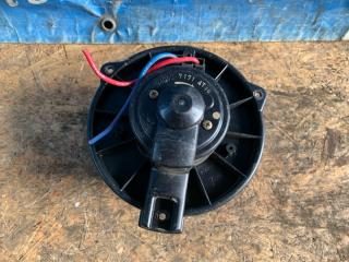 Мотор печки TOYOTA REGIUS RCH41 194000-7171 2 ракурс Мотор печки TOYOTA REGIUS RCH41 194000-7171 2 ракурс