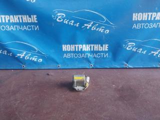 Блок управления 4wd TOYOTA CROWN MAJESTA UZS155 1UZ 1 ракурс
