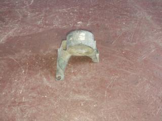 Подушка передняя MITSUBISHI AIRTREK CU4W 4G64 4 ракурс