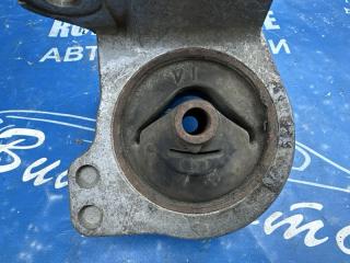 Подушка двигателя левая MITSUBISHI CHARIOT GRANDIS N84W 4G64 3 ракурс