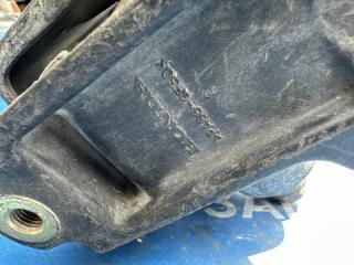 Подушка двигателя задняя HONDA STREAM RN3 K20A 5 ракурс Подушка двигателя задняя HONDA STREAM RN3 K20A 5 ракурс