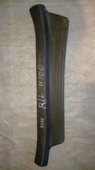 Запчасть накладка на порог салона задняя левая TOYOTA LAND CRUISER 2001