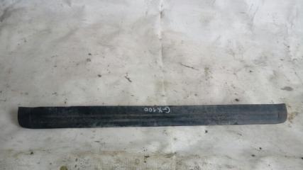 Запчасть накладка на порог передняя правая TOYOTA CHASER 1997