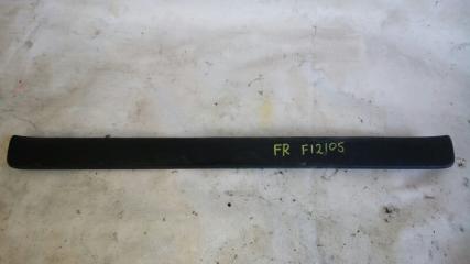 Запчасть накладка на порог салона передняя правая TOYOTA COROLLA FIELDER 2005