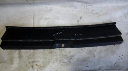 Накладка замка багажника TOYOTA Wish 2006