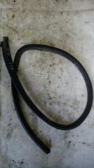 Уплотнитель проема двери задний правый Honda CR-V 1999