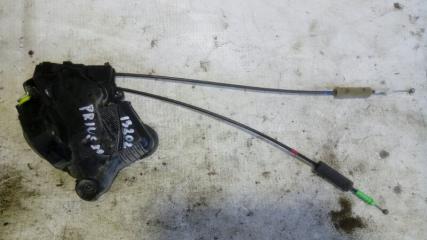 Замок двери передней левой передний левый TOYOTA PRIUS