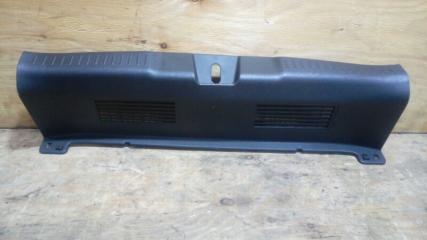 Запчасть накладка петли багажника HONDA FIT 2007