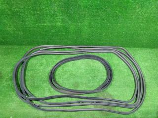 Уплотнитель проема двери комплект NISSAN LEAF 2011