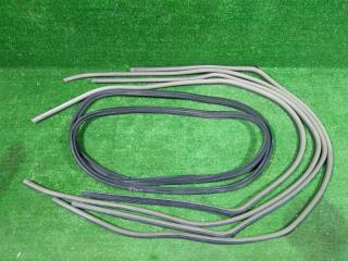 Уплотнитель проема двери комплект TOYOTA COROLLA SPACIO 1999