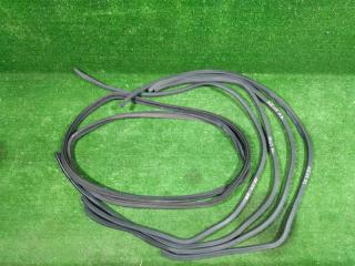 Уплотнитель проема двери комплект TOYOTA SPRINTER CARIB 1998