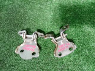 Петля двери задняя правая HONDA CR-V 1996