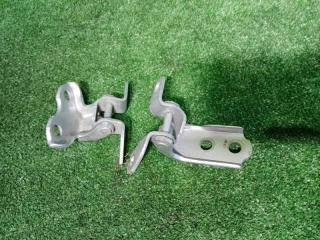 Фото запчасти петля двери задняя правая TOYOTA IST 2005 контрактная запчасть Запчасть петля двери задняя правая TOYOTA IST 2005