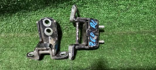 Фото запчасти петля двери задняя левая NISSAN LEAF 2011 контрактная запчасть Запчасть петля двери задняя левая NISSAN LEAF 2011