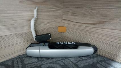 Фото запчасти ручка двери задняя правая TOYOTA IST 2005 контрактная запчасть Запчасть ручка двери задняя правая TOYOTA IST 2005