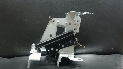 Крепление магнитофона TOYOTA COROLLA 2003