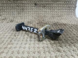 Запчасть ограничитель двери передний правый HONDA MOBILIO 2002