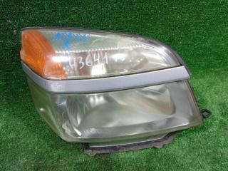 Фара правая TOYOTA VOXY 2004