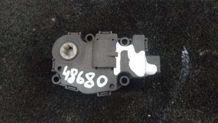 Фото запчасти сервопривод заслонки печки BMW X5 2010 контрактная запчасть Запчасть сервопривод заслонки печки BMW X5 2010