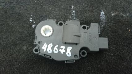 Фото запчасти сервопривод заслонки печки BMW X5 2010 контрактная запчасть Запчасть сервопривод заслонки печки BMW X5 2010