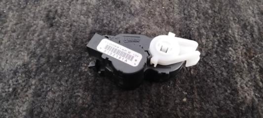 Фото запчасти сервопривод заслонки печки NISSAN LEAF 2015 контрактная запчасть Запчасть сервопривод заслонки печки NISSAN LEAF 2015