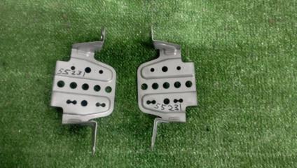 Крепление магнитофона HONDA CR-V 2008