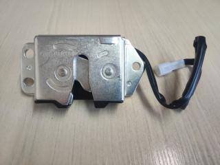 Замок крышки багажника TOYOTA HIACE 2000