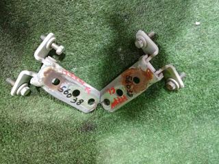 Петля двери передняя левая MITSUBISHI PAJERO IO 2002 контрактная Петля двери передняя левая MITSUBISHI PAJERO IO 2002