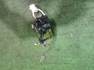 Замок двери передней левой передний левый TOYOTA VISTA 1994