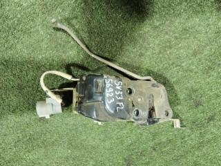 Замок двери передней левой передний левый TOYOTA VISTA 1992