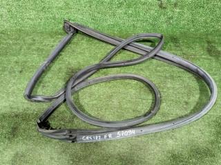 Запчасть уплотнитель двери передний правый TOYOTA CROWN 2005