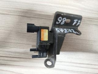 Запчасть вакуумный клапан TOYOTA CHASER 1998