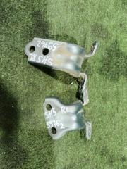 Фото запчасти петля двери задняя левая SUBARU FORESTER 2009 контрактная запчасть Запчасть петля двери задняя левая SUBARU FORESTER 2009