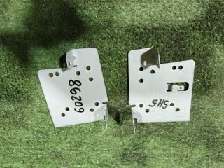 Запчасть крепление магнитофона SUBARU FORESTER 2009