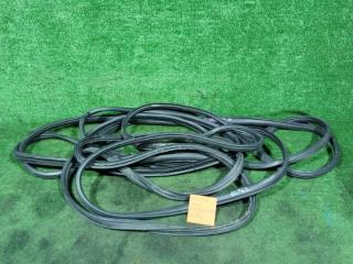 Запчасть уплотнитель проема двери комплект Mazda CX-3 2016