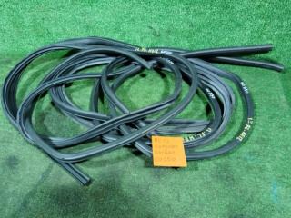 Уплотнитель проема двери комплект NISSAN NOTE 2017