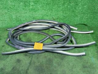 Уплотнитель проема двери комплект TOYOTA CAMRY 2008