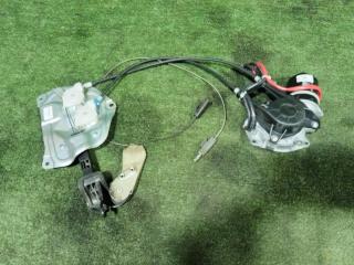 Запчасть доводчик двери задний левый Mitsubishi Delica D:5 2009