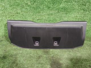 Запчасть накладка петли багажника Mitsubishi Delica D:2 2016