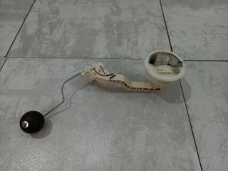 Запчасть датчик уровня топлива Audi S6 2002