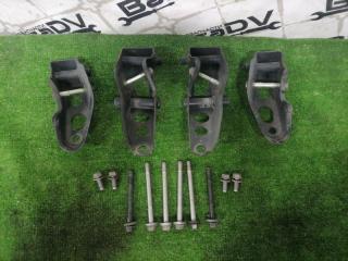 Кронштейн передний Lexus LS460 2010.08