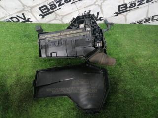 Блок предохранителей под капот Lexus LS460 2010.08