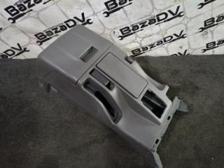 Фото запчасти подлокотник isuzu bighorn Б/У запчасть Запчасть подлокотник isuzu bighorn