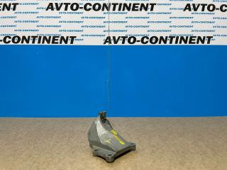 Кронштейн опоры двигателя левый Nissan Fuga