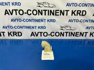 Запчасть крепление бампера переднее правое Nissan Fuga