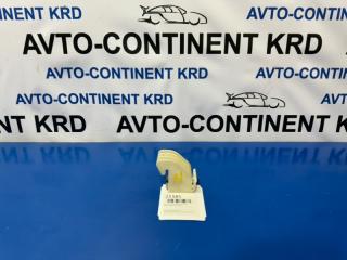 Запчасть крепление бампера переднее левое Nissan Fuga