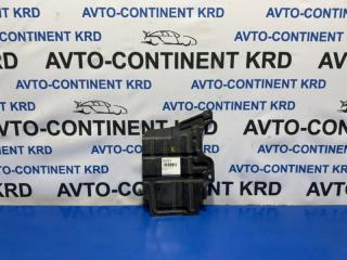 Запчасть защита двигателя передняя левая Nissan Fuga